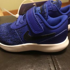 Nike flex toddler shoes, blue. Size 7C, 8C, or 9C